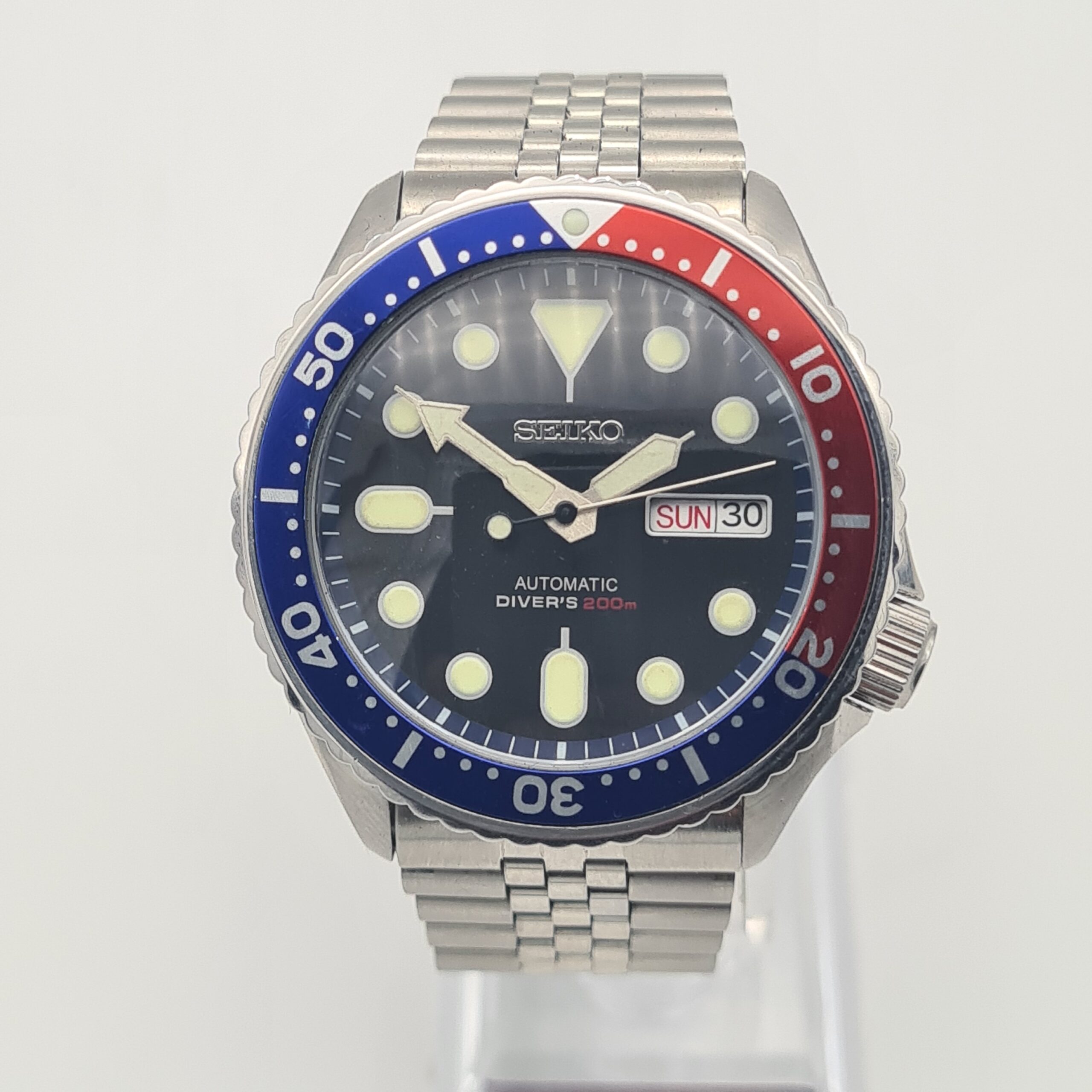 Seiko skx007 movement hotsell